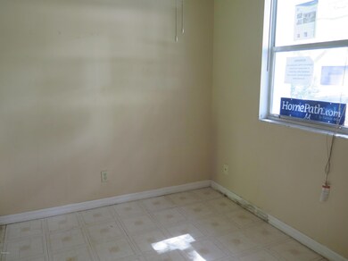 marketing 1 eat in kitchen