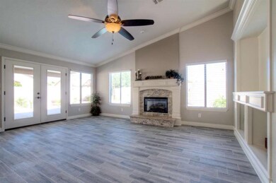 6- LIVING AREA