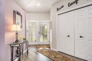 3 Foyer
