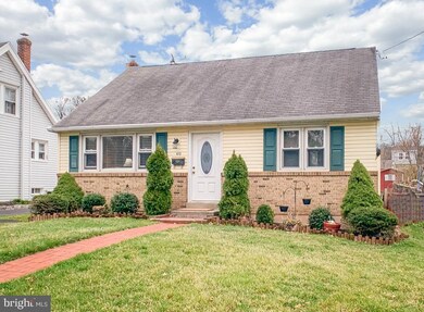 412 E Chestnut St, Souderton, PA 18964 - photo 2