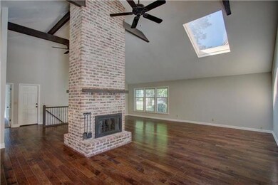 10230 Edelweiss Cir, Shawnee, KS 66203 - photo 5