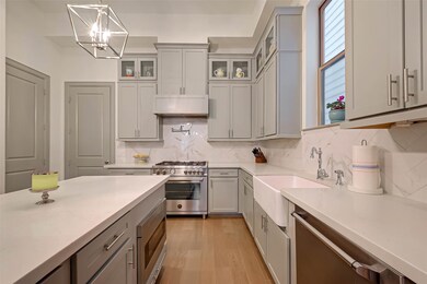 527 W 25th St, Houston, TX 77008 - photo 6