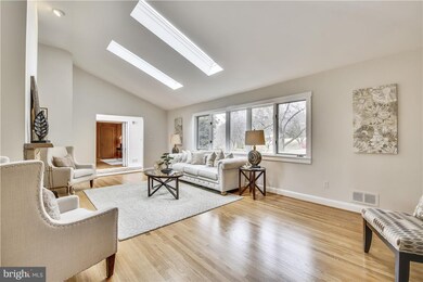 6812 Tulip Hill Terrace, Bethesda, MD 20816 - photo 6