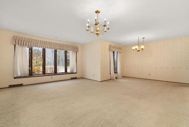 928 Columbia Dr, Janesville, WI 53546 - photo 4