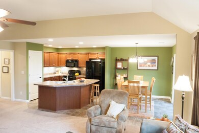 11714 Taylor Rae Dr, Louisville, KY 40229 - photo 6