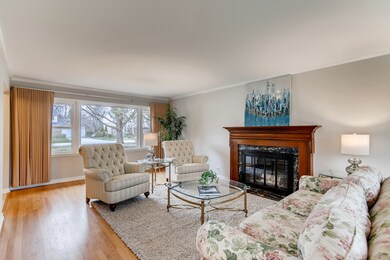 212 E Farnham Ln, Wheaton, IL 60189 - photo 4