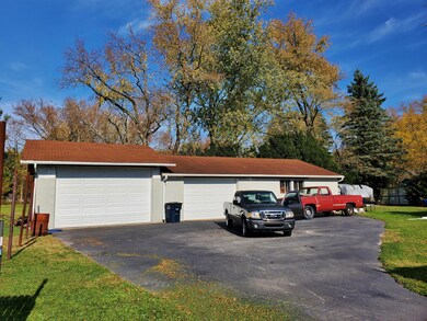 4224 E Michigan Blvd, Michigan City, IN 46360 - photo 2
