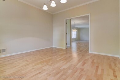 05-Office_Den