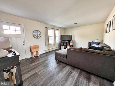 509 W 8th St, Laurel, DE 19956 - photo 4