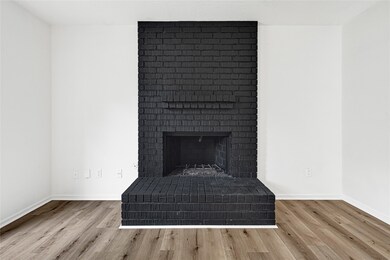 15231 Silverman St, Webster, TX 77598 - photo 5