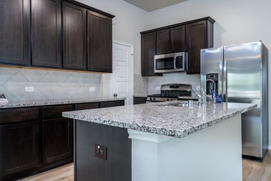 622 Emerald Blossom Ct, Magnolia, TX 77354 - photo 6