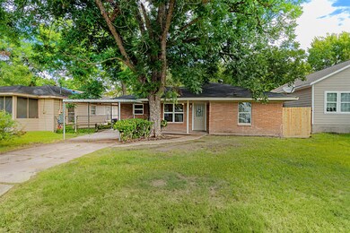 3627 Rebecca St, Houston, TX 77021 - photo 2