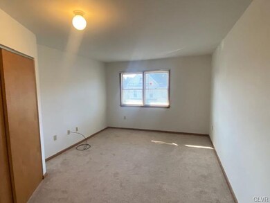 318 Chestnut St unit 320, Slatington, PA 18080 - photo 6