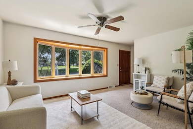 11-web-or-mls-W Kinnickinnic River Pkwy-