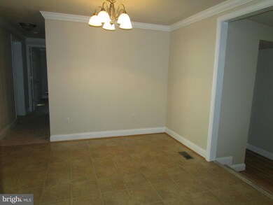 6804 Fawn Cir, Fredericksburg, VA 22407 - photo 7