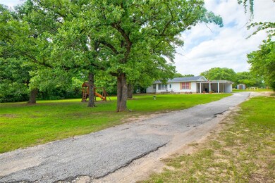 1350 Jay Bird Rd, Springtown, TX 76082 - photo 4