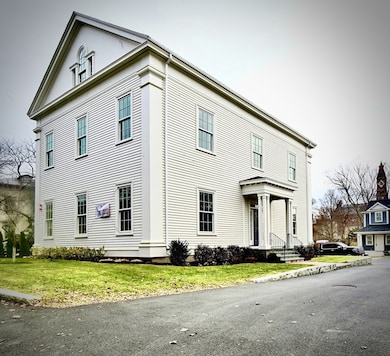 66 Pleasant St unit 1, Marblehead, MA 01945 - photo 2