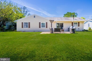 12328 Flamingo Ln, Bowie, MD 20715 - photo 2