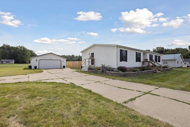 02-4263-S-Sheridan-Rd-Sheridan-MI-48884-