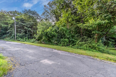 10 Railroad Ave, East Hampton, CT 06424 - photo 2