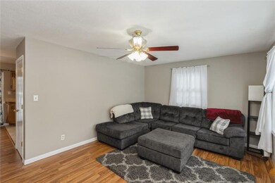 1075 Valley Park St, Marion, IA 52302 - photo 2