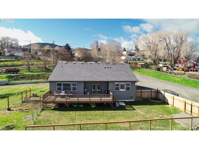 3019 Fremont St, the Dalles, OR 97058 - photo 3