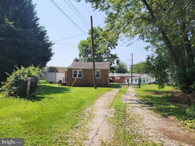 452 Graythorn Rd, Middle River, MD 21220 - photo 3