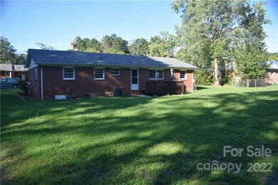 2019 Townview Dr, Kannapolis, NC 28081 - photo 3