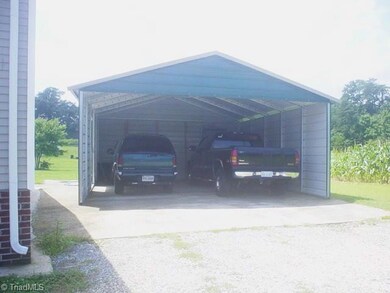 1510 Foxfire Rd, Asheboro, NC 27205 - photo 3