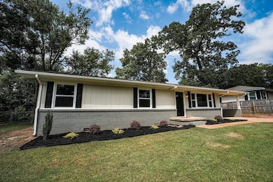 1625 Edgemont Dr, Florence, AL 35630 - photo 4