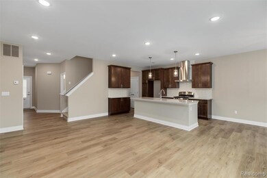 807 Balmoral Ln, Troy, MI 48085 - photo 7