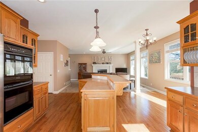 5055 Lakecrest Dr, Shawnee, KS 66218 - photo 7