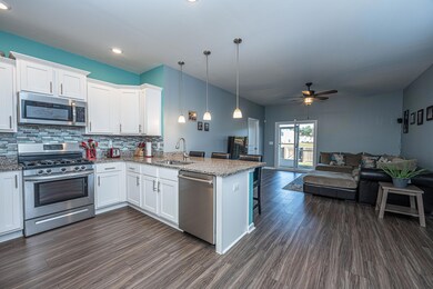 589WaytonCir011