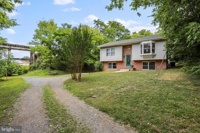 265 N Water St, Strasburg, VA 22657 - photo 3