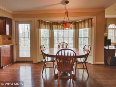 8526 Oak Pointe Way, Fairfax Station, VA 22039 - photo 3