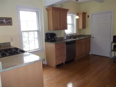227 Thames St unit 3,7, Bristol, RI 02809 - photo 3