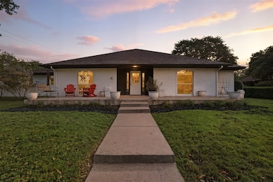 7924 Londonderry Dr, North Richland Hills, TX 76182 - photo 5