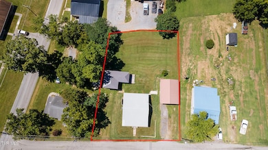 213 Front St, Newport, TN 37821 - photo 3