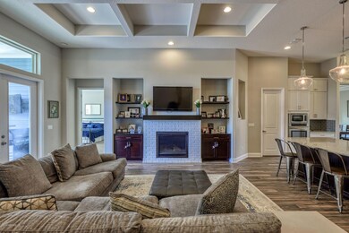 Built Ins & Fireplace