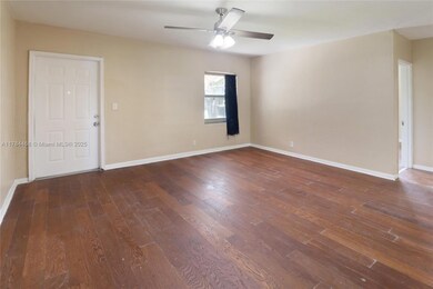 723 NW 15th Way, Fort Lauderdale, FL 33311 - photo 5