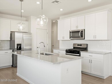 6398 E Via Valdivia, Tucson, AZ 85756 - photo 5