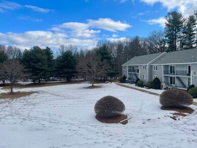 74 Tennis Plaza Rd unit 32, Dracut, MA 01826 - photo 3