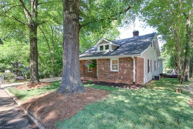 502 Mccoy St, Reidsville, NC 27320 - photo 3