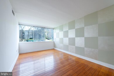 1802 Metzerott Rd unit 207, Adelphi, MD 20783 - photo 6