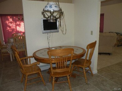 252 Pheasant Run, Bushkill, PA 18324 - photo 4