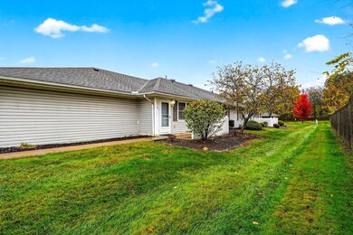 4419 Hammerton Dr unit 13D, Columbus, OH 43228 - photo 4