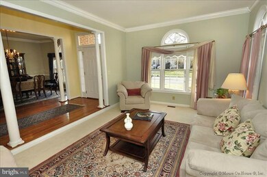 8505 Newtowne Ct, Lorton, VA 22079 - photo 5