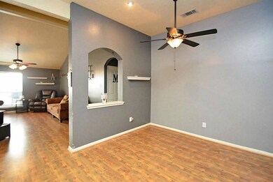 5214 Four Rivers Ct, Houston, TX 77091 - photo 5