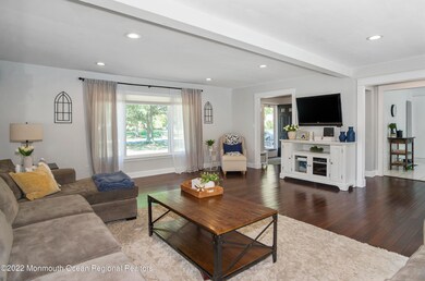 _RMJ2619 family room