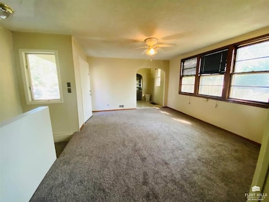 409 Summit Ave, Manhattan, KS 66502 - photo 2